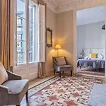 Luxurious Apartment For 9 People Recently Renovated In The Center Of Barcelona