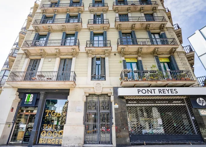 Luxurious Apartment For 9 People Recently Renovated In The Center Of Barcelona