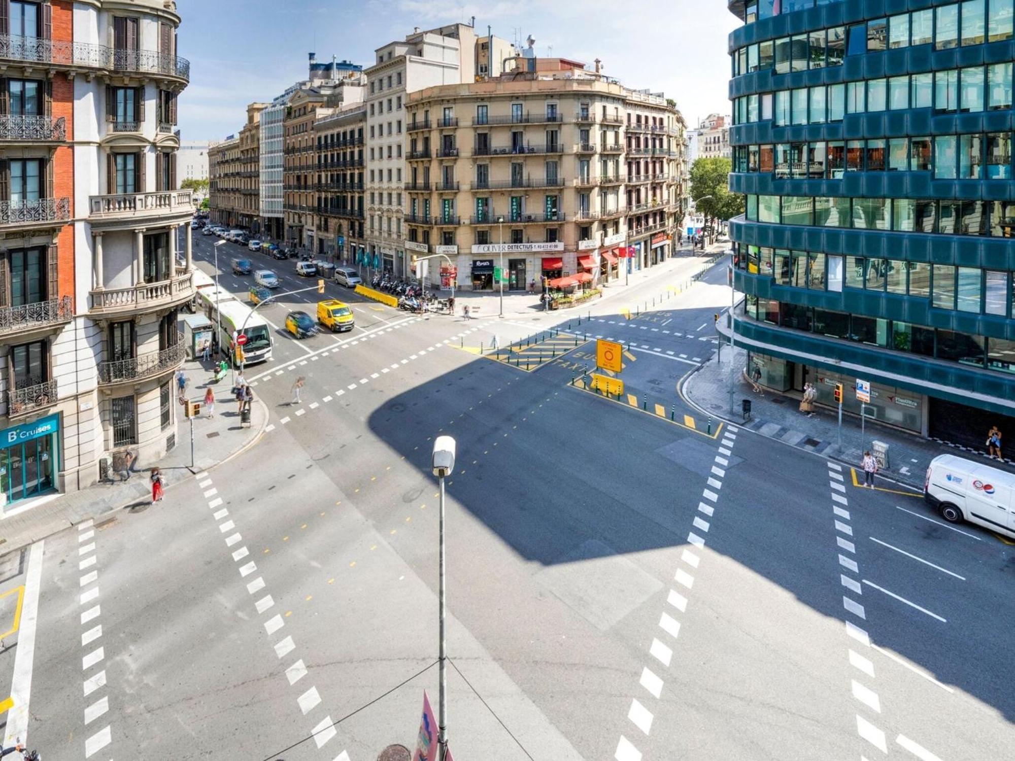Villa Luxurious For 9 People Recently Renovated In The Center Of Barcelone