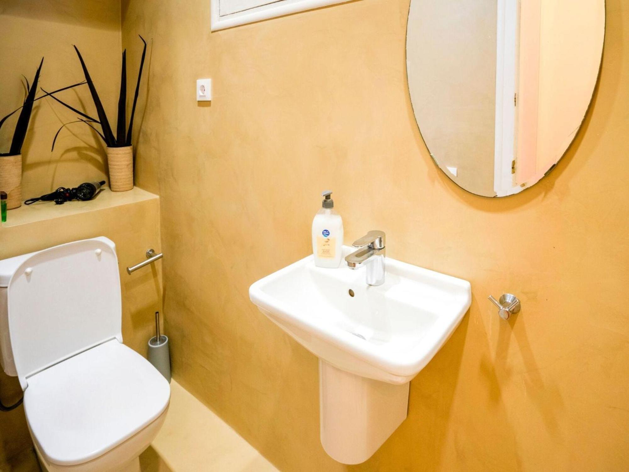Luxurious For 9 People Recently Renovated In The Center Of Barcelone