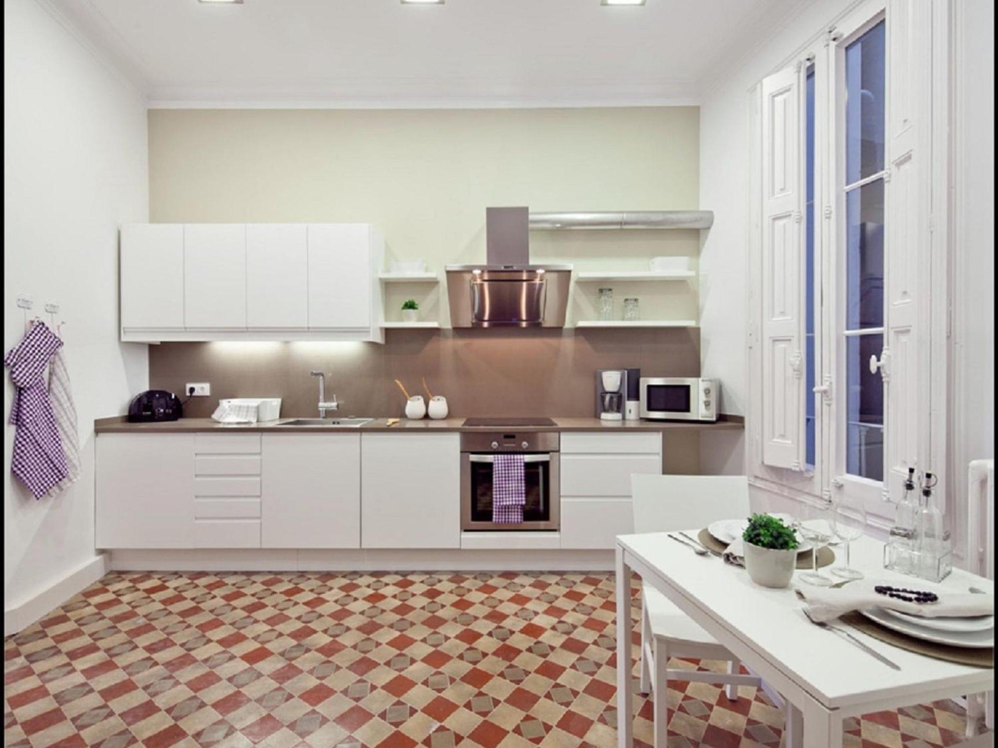 Luxurious For 9 People Recently Renovated In The Center Of *