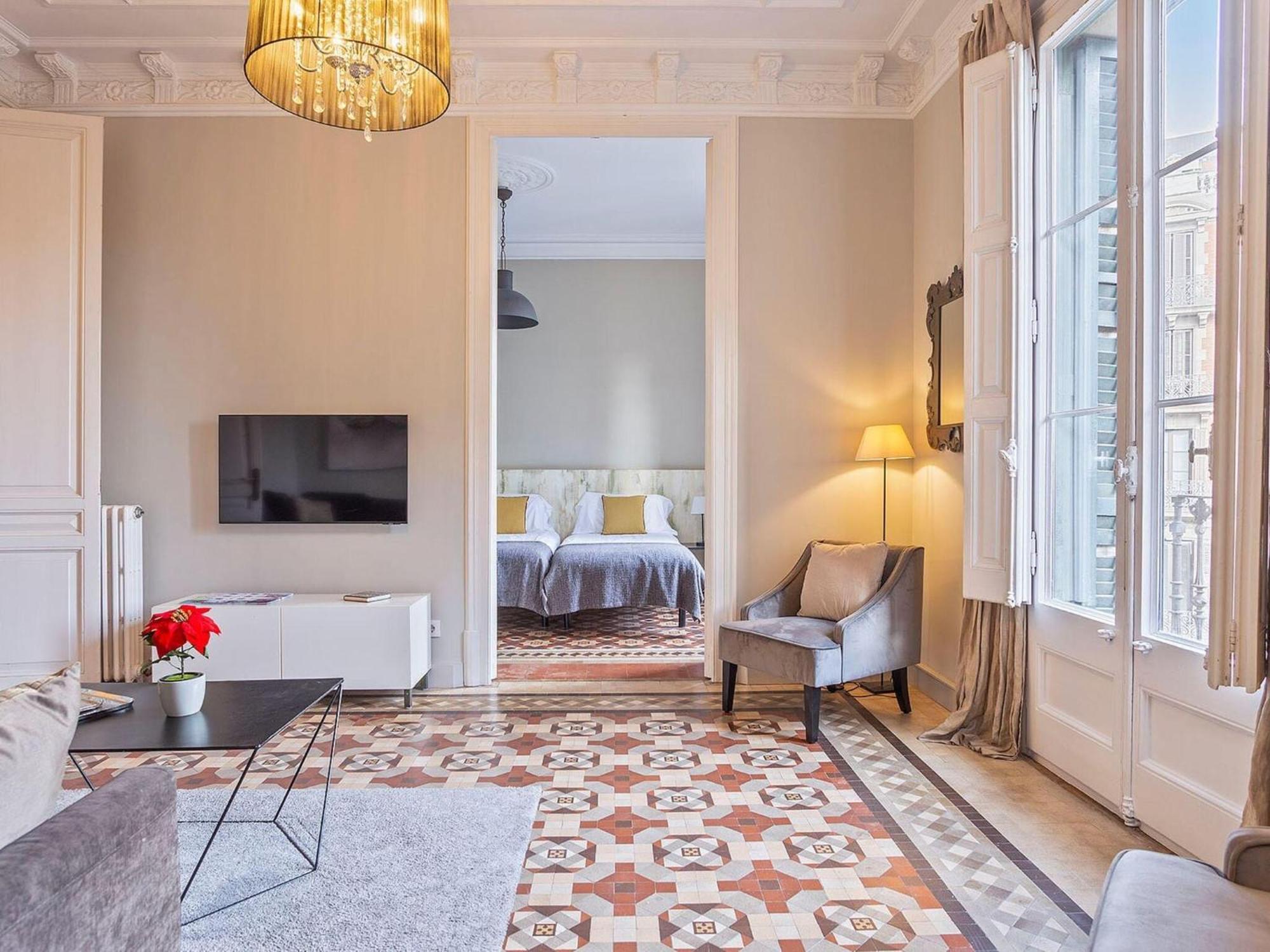 Villa Luxurious For 9 People Recently Renovated In The Center Of *