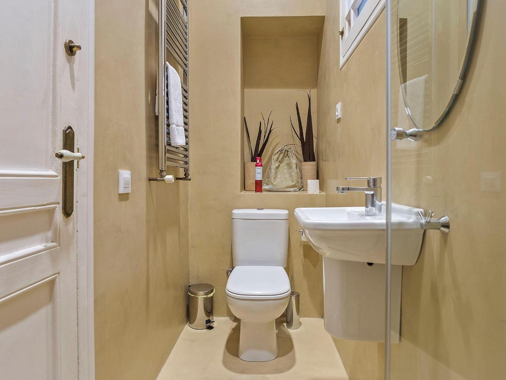 Villa Luxurious For 9 People Recently Renovated In The Center Of *