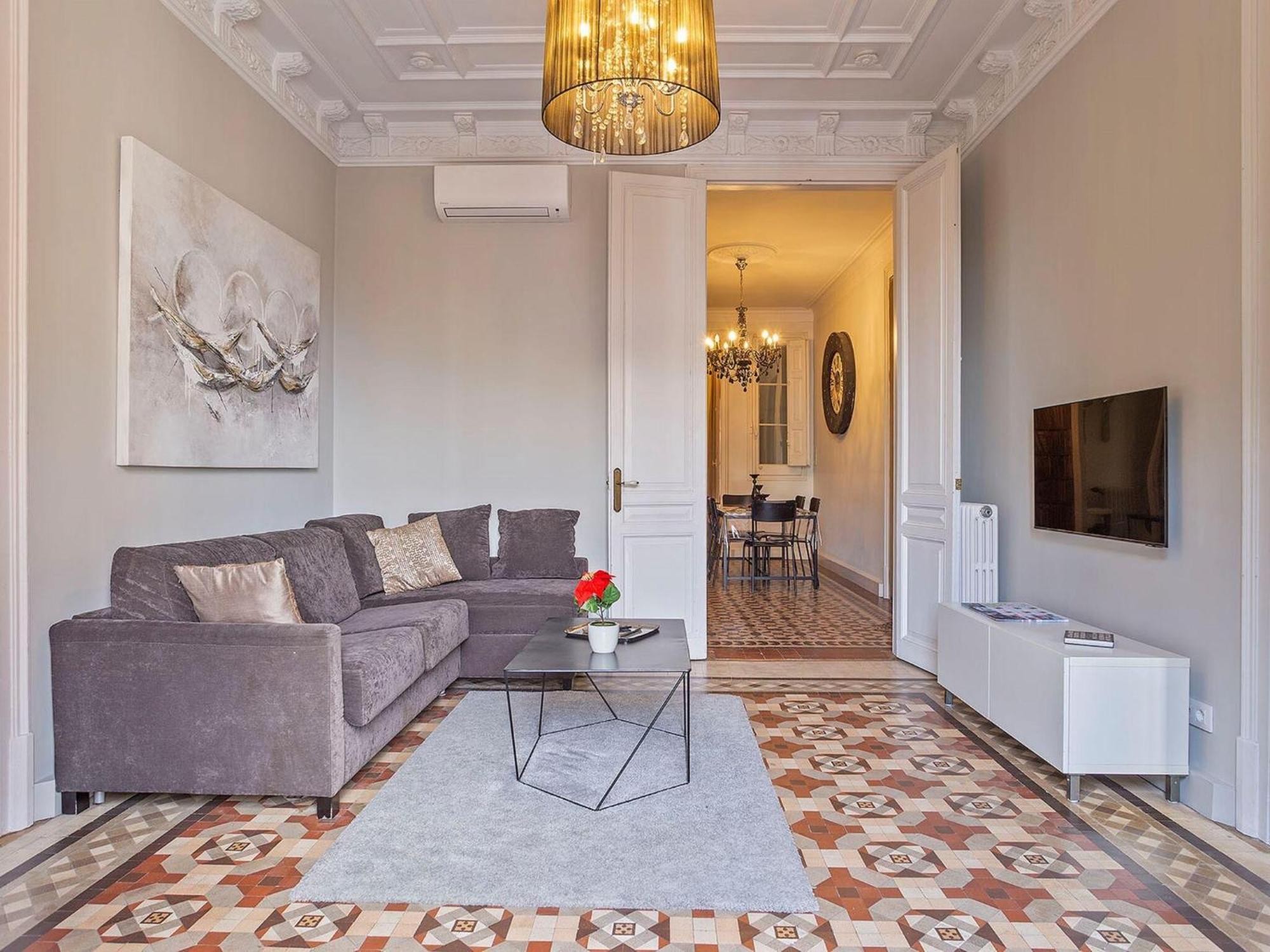 Villa Luxurious For 9 People Recently Renovated In The Center Of Barcelone