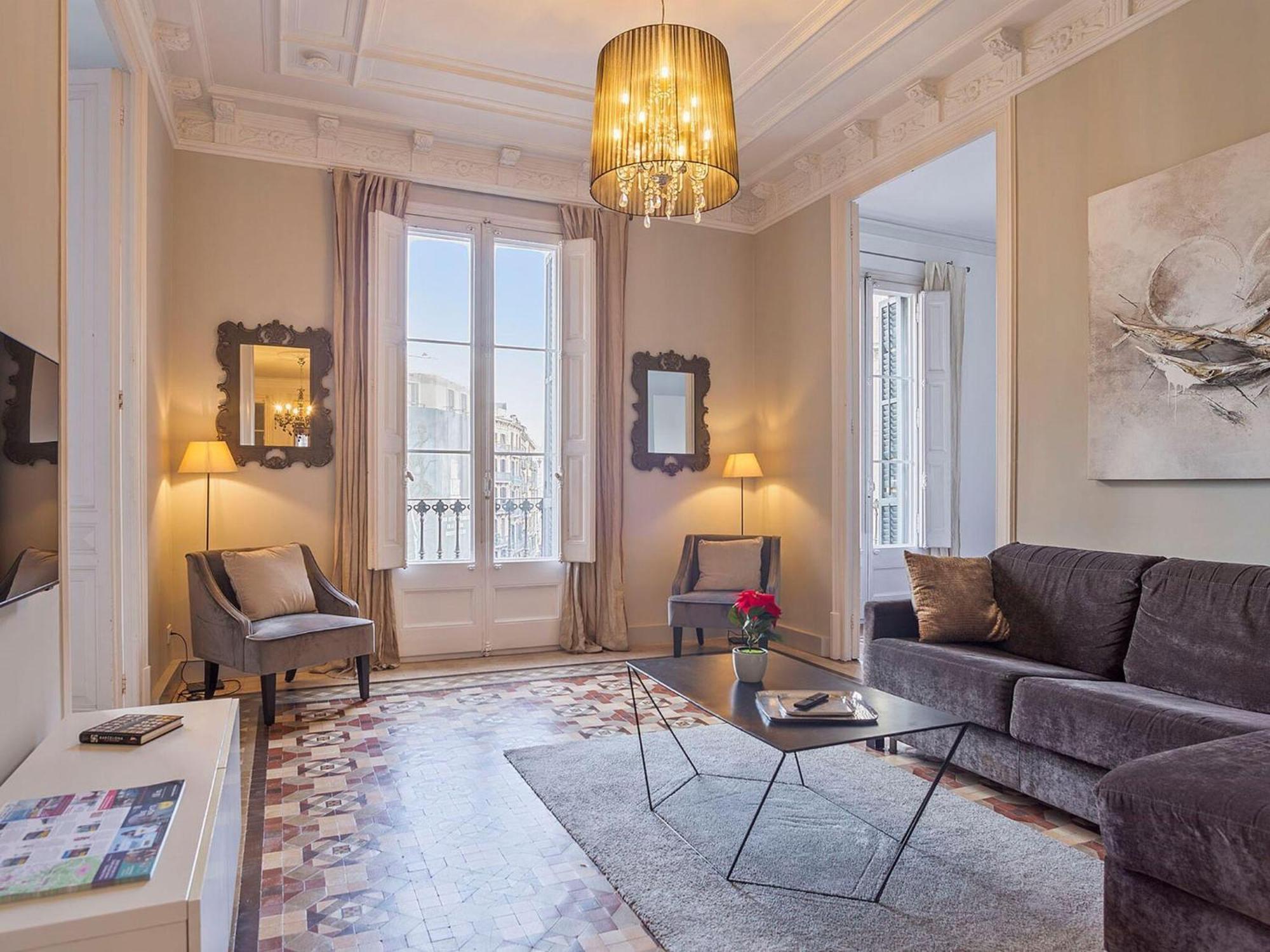 Luxurious For 9 People Recently Renovated In The Center Of Villa