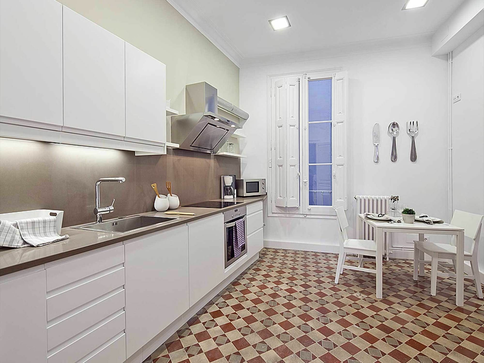 Luxurious For 9 People Recently Renovated In The Center Of Barcelone