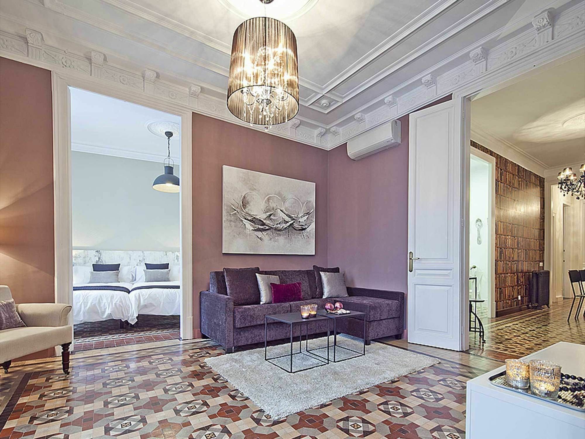 Villa Luxurious For 9 People Recently Renovated In The Center Of *
