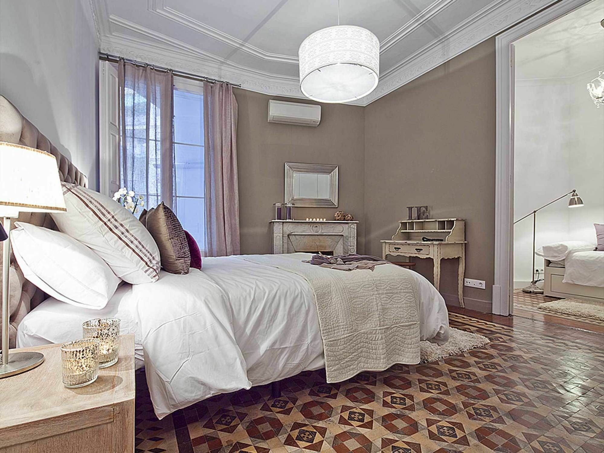 Villa Luxurious For 9 People Recently Renovated In The Center Of *
